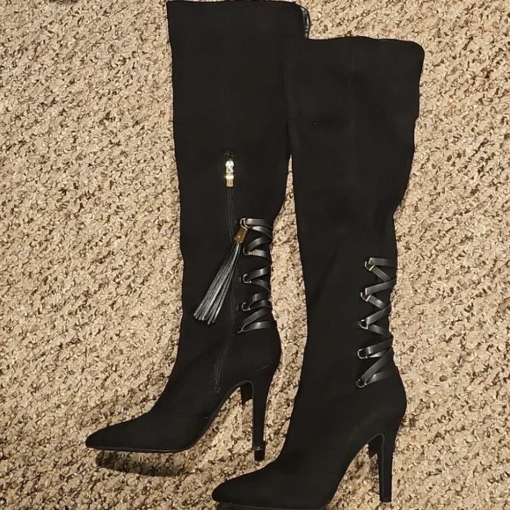 BCBGeneration Black Suede Corseted BC-EVA stretch Boots,  Size 9..New